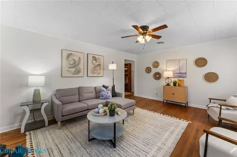 Living - 92 Cherry Dr, Hudgins, VA 23076 photo 4 of 5