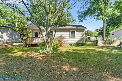 92 Cherry Dr, Hudgins, VA 23076