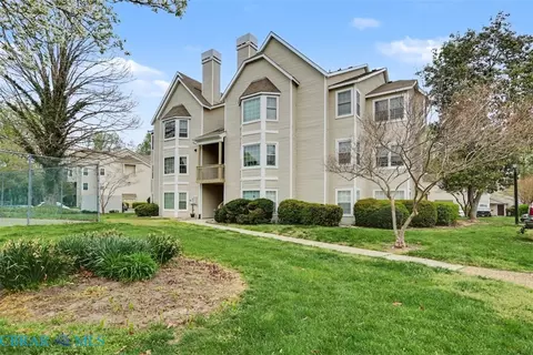 110 Stratford Dr #L, Williamsburg, VA 23185