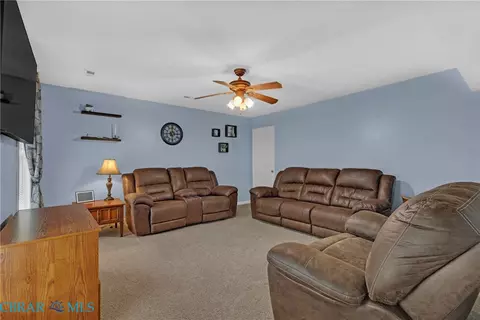 6727 Harvest Cir, Gloucester, VA 23061 photo 13