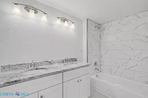 Bath - 213 Brooke Dr, Hampton, VA 23669 photo 2 of 4