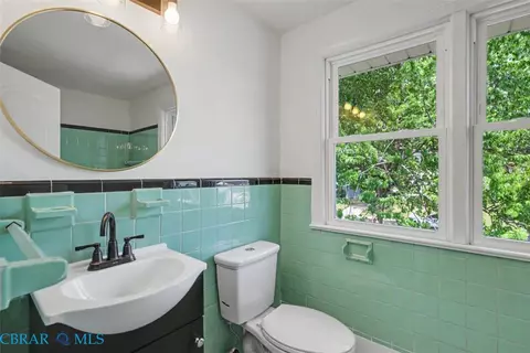 Bath - 213 Brooke Dr, Hampton, VA 23669 photo 3 of 4