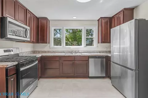 Kitchen - 213 Brooke Dr, Hampton, VA 23669 photo 1 of 2