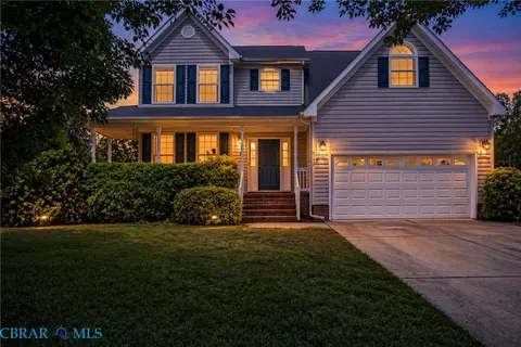 8159 Beckwith Dr, Hayes, VA 23072