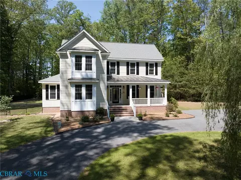 7563 S Shore Dr, Gloucester, VA 23061