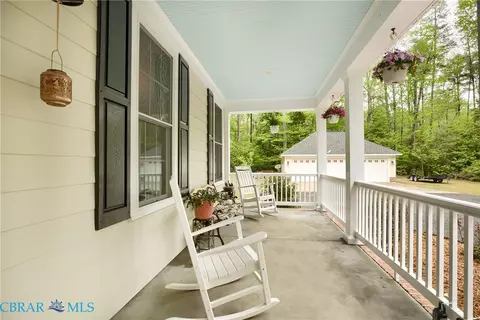 7563 S Shore Dr, Gloucester, VA 23061 photo 4