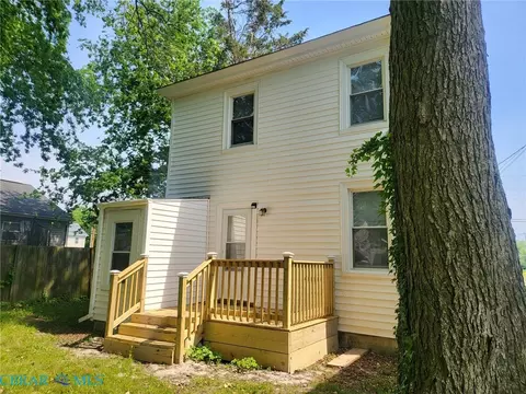 Exterior - 108 E Howard St, Hampton, VA 23663 photo 2 of 4
