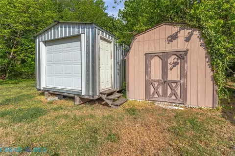 276 Benson Rd, Weems, VA 22576 photo 8