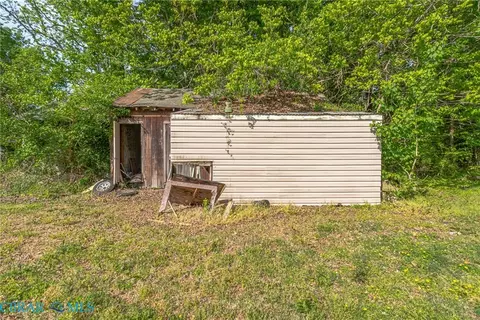276 Benson Rd, Weems, VA 22576 photo 12