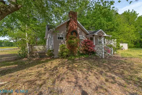 276 Benson Rd, Weems, VA 22576 photo 4