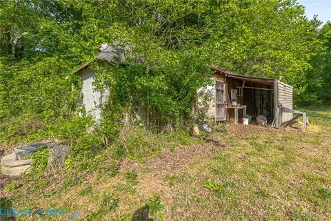 276 Benson Rd, Weems, VA 22576 photo 13