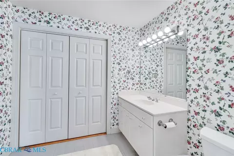 Bath - 1121 Browns Ln, Lancaster, VA 22503 photo 2 of 5