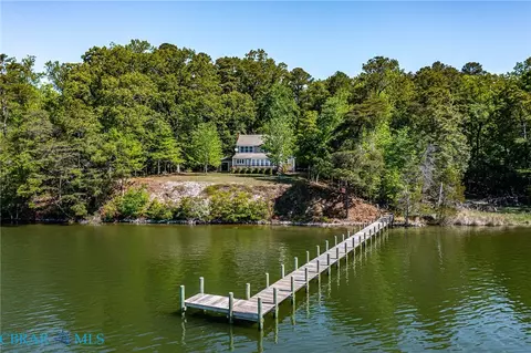 1121 Browns Ln, Lancaster, VA 22503