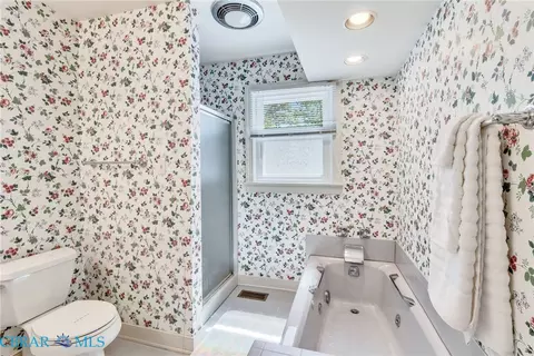 Bath - 1121 Browns Ln, Lancaster, VA 22503 photo 3 of 5