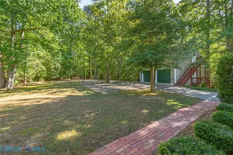 Exterior - 1121 Browns Ln, Lancaster, VA 22503 photo 5 of 11