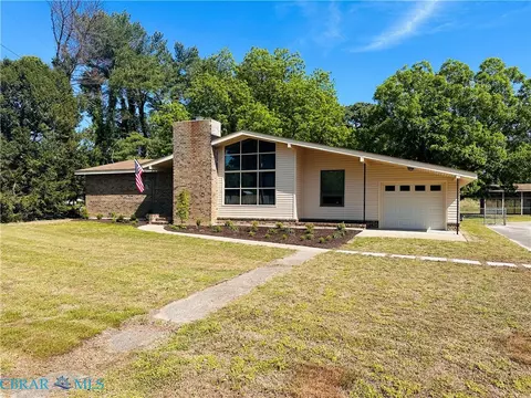 550 Thompson Ave, West Point, VA 23181