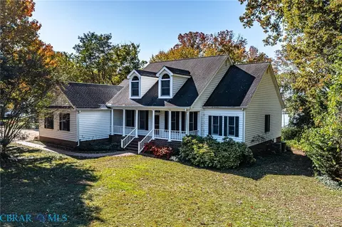 50 Cedardale Ln, Irvington, VA 22480