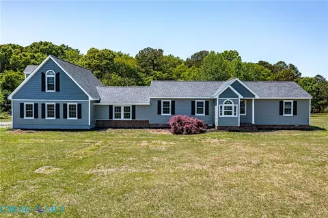2755 Sunnybank Rd, Reedville, VA 22539