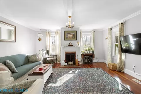 Living - 7377 Old Pinetta Rd, Gloucester, VA 23061 photo 1 of 3