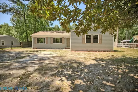 4834 Clopton Dr, Hayes, VA 23072
