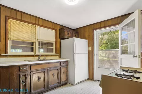 Kitchen - 6666 Riverview Inn Ln, Gloucester, VA 23061 photo 3 of 3