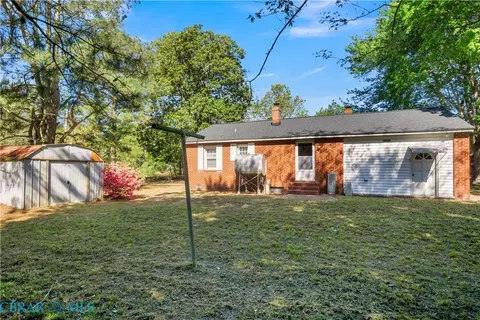 Exterior - 6666 Riverview Inn Ln, Gloucester, VA 23061 photo 4 of 8