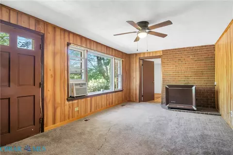 Living - 6666 Riverview Inn Ln, Gloucester, VA 23061 photo 1 of 2