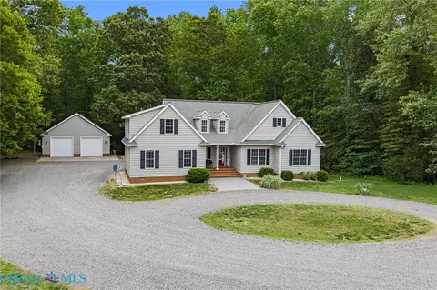 416 Meadow Dr, Tappahannock, VA 22560