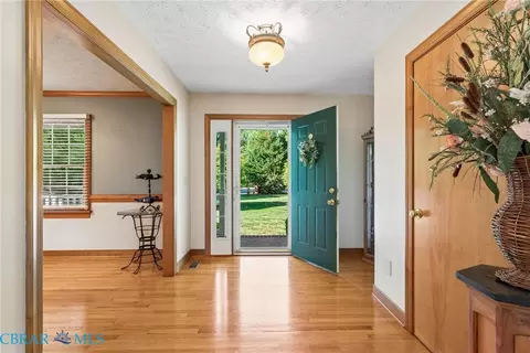 Entry Way - 4202 Hall Oaks Dr, Gloucester, VA 23061 photo 2 of 2