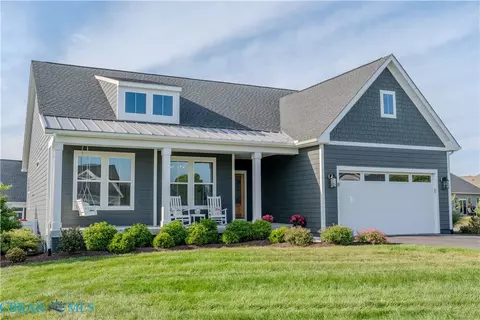 8 Mt Jean S, Irvington, VA 22480