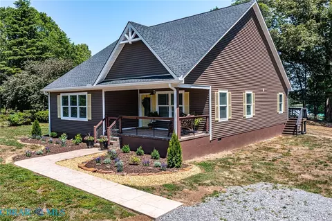 1198 Coan Harbour Dr, Lottsburg, VA 22511