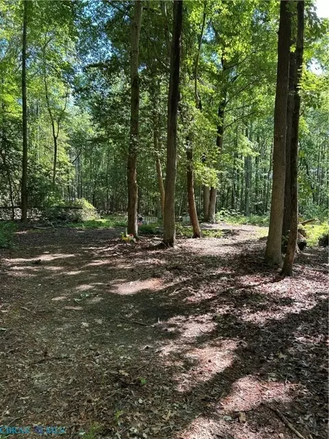00 Harris Rd, Kilmarnock, VA 22482