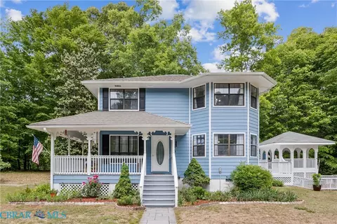 213 Elfwood Ln, Surry, VA 23883