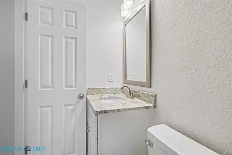Bath - 47 Azalea Dr, Hampton, VA 23669 photo 1 of 3