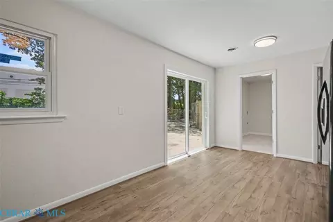 47 Azalea Dr, Hampton, VA 23669 photo 17