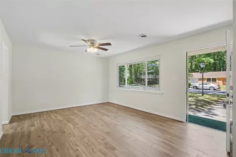 Living - 47 Azalea Dr, Hampton, VA 23669 photo 4 of 5