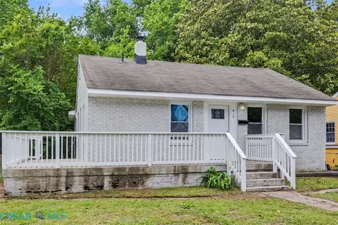 Exterior - 615 Bell St, Hampton, VA 23661 photo 3 of 8