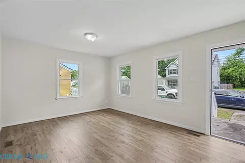 Living - 615 Bell St, Hampton, VA 23661 photo 3 of 3