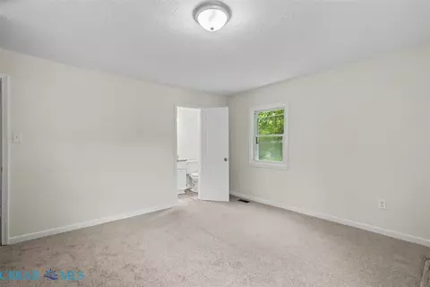 Bedroom - 615 Bell St, Hampton, VA 23661 photo 1 of 7
