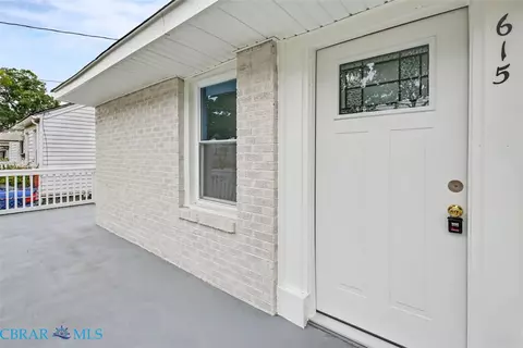 Exterior - 615 Bell St, Hampton, VA 23661 photo 6 of 11
