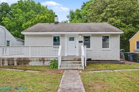Exterior - 615 Bell St, Hampton, VA 23661 photo 2 of 8
