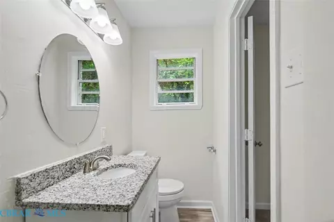 Bath - 615 Bell St, Hampton, VA 23661 photo 1 of 3