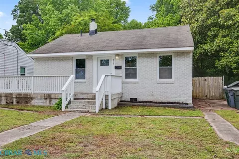 Exterior - 615 Bell St, Hampton, VA 23661 photo 1 of 8