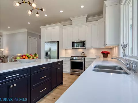 Kitchen - 7877 Berkeley Dr, Gloucester Point, VA 23062 photo 3 of 7