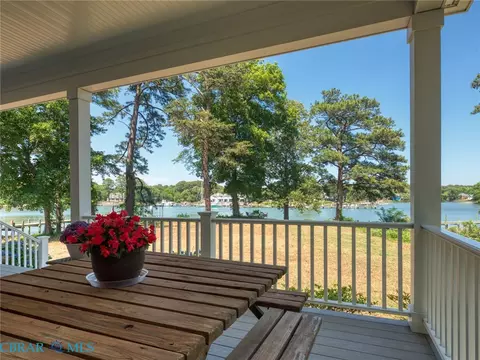 Exterior - 7877 Berkeley Dr, Gloucester Point, VA 23062 photo 2 of 8