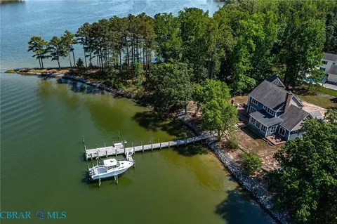 417 Buzzards Point Rd, Reedville, VA 22539