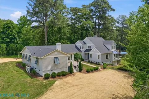48 Sams Cove Lndg, Irvington, VA 22480