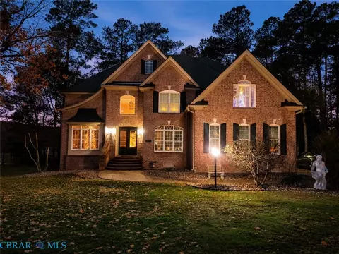 20582 Seahawk Lndg, Smithfield, VA 23430