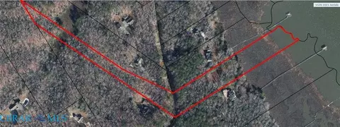 000 High Bluff Ln, New Kent, VA 23011