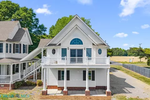 Exterior - 2414 Windmill Point Rd, White Stone, VA 22578 photo 8 of 11
